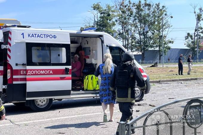 Новини Харкова: 2 загиблих і 23 постраждалих після ракетного удару