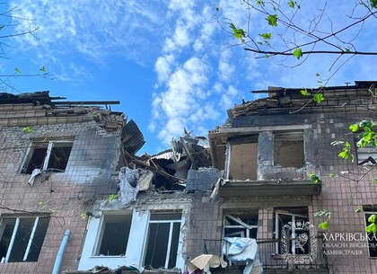 Будинки, АЗС, залізниця та школа: що зруйнували російські удари на Харківщині