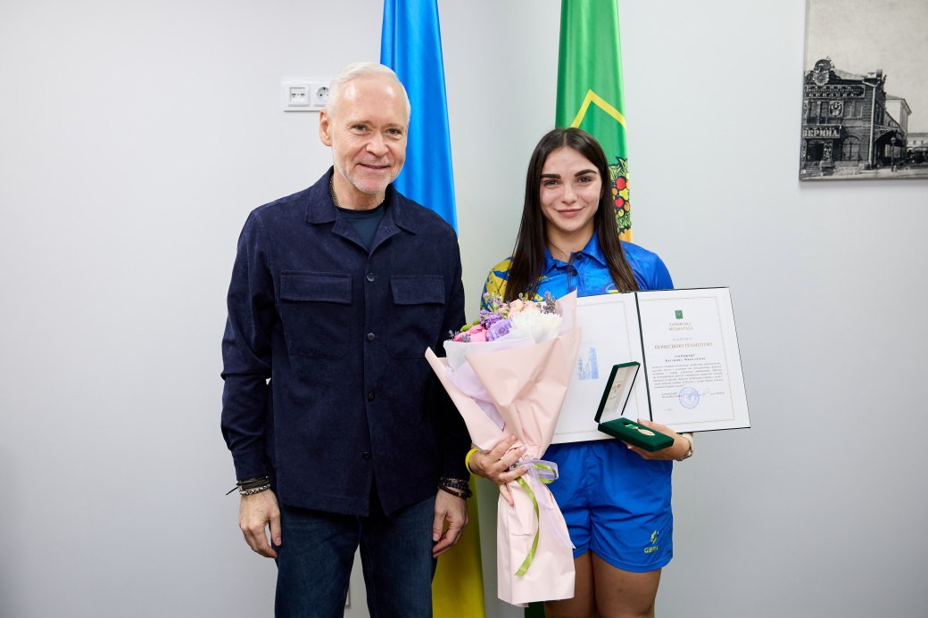 Відзначив харківських регбісток, які у складі жіночої збірної України перемогли в чемпіонаті Європи у другому за силою дивізіоні Trophy, Ігор Терехов: Новини Харкова