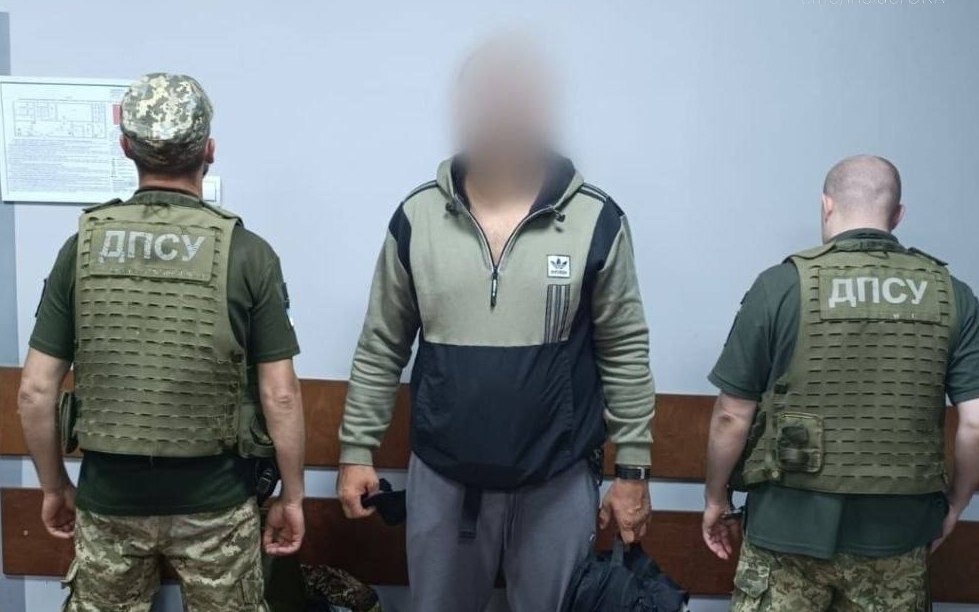Втік з України, а потім нелегально пішки через гори повернувся додому чоловік