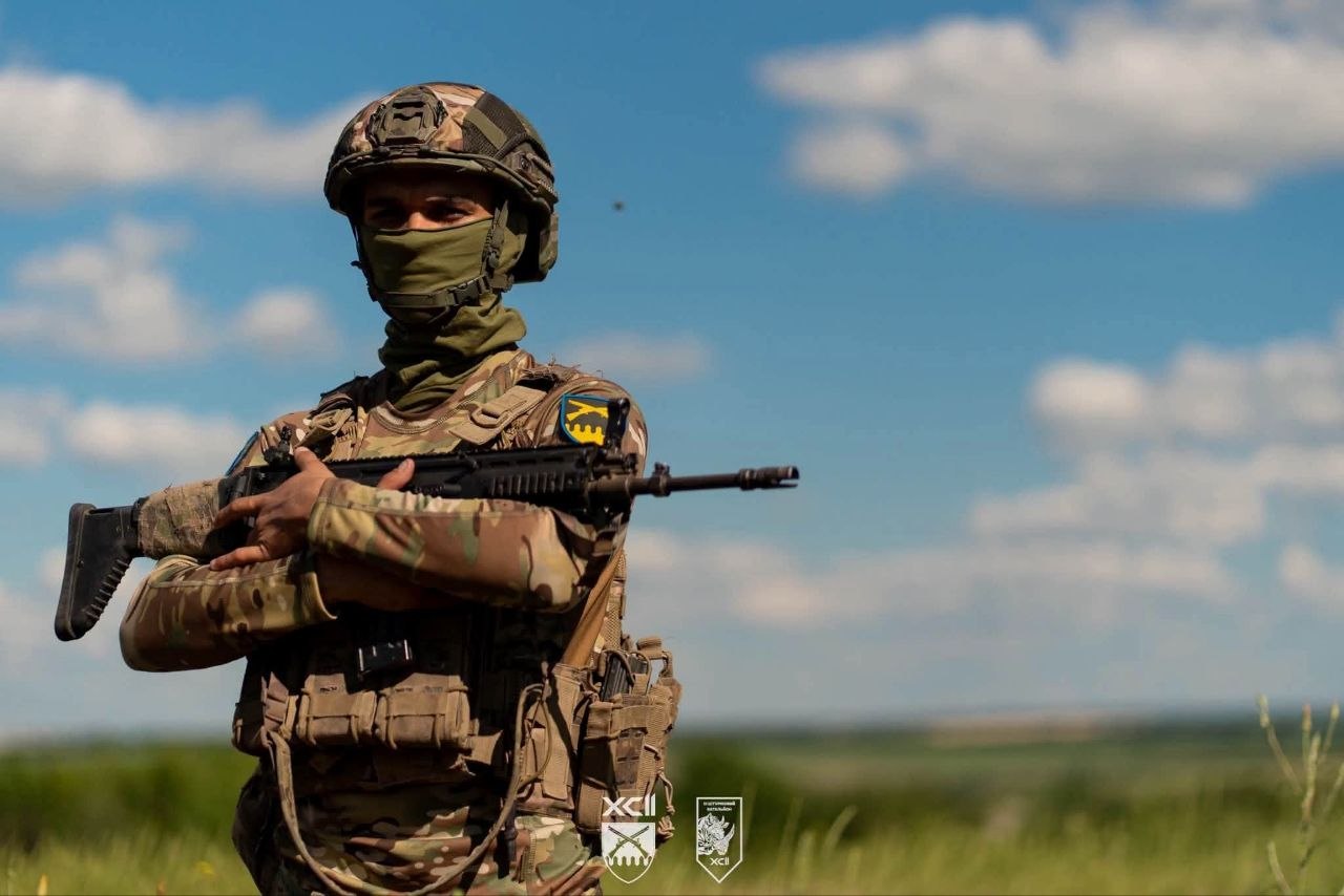 Відбивають штурми поблизу Вовчанських Хуторів та Курилівки Сили оборони: Новини Харкова