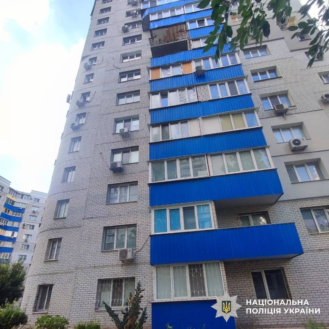 Розбився 16-річний хлопець, який випав з вікна на 12 поверсі будинку: Новини Харкова