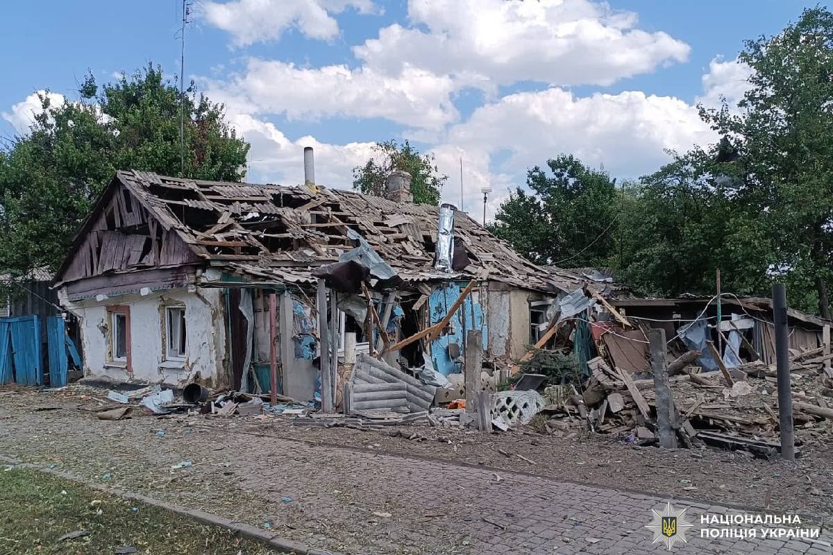 Вбили людину, багатьох поранили, пошкодили лікарню та будинки під час ракетної атаки загарбники: Новини Харкова