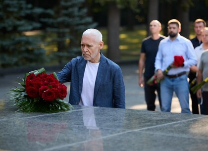 Ігор Терехов та керівництво міста поклали квіти до Меморіалу Слави