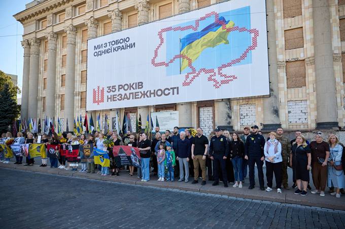Новини Харкова: Терехов вшанував пам’ять полеглих захисників
