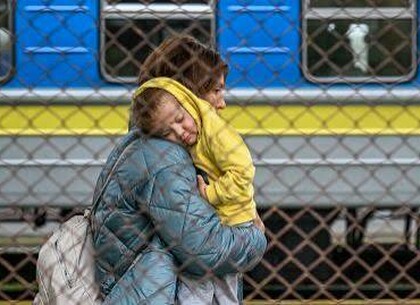 У Польщі змінилися правила для біженців з України у Польщі: чому десятки тисяч людей втратили захист