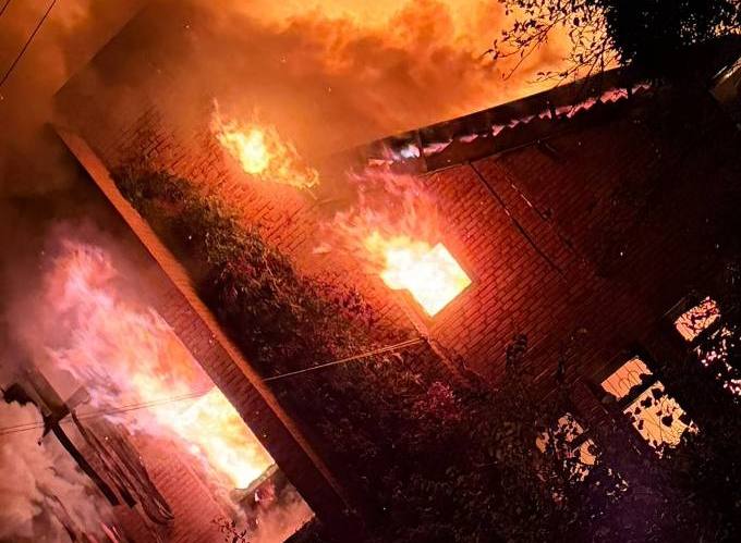 Новини Харкова: у Черкаській Лозовій обстріл знищив будинок