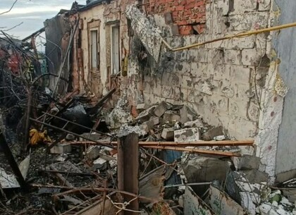 127 БпЛА, ракета та РСЗВ: пошкоджені будинки, авто й пошта на Харківщині