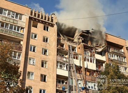 Пошкоджені багатоповерхівки та постраждалі: фото наслідків атаки на Харків