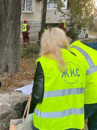 Новини Харкова: обстеження будинків після обстрілів