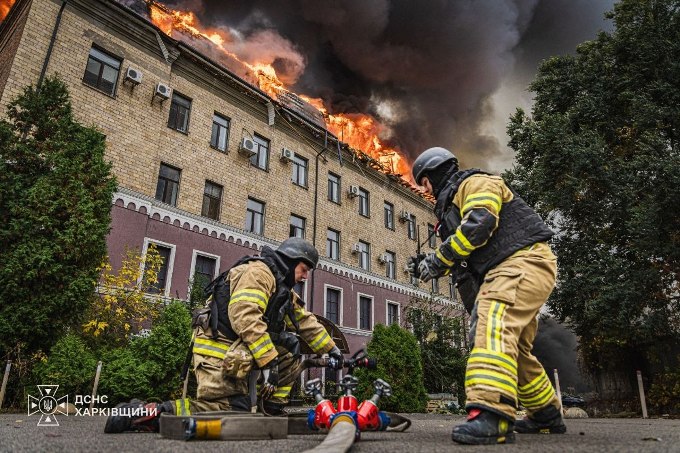 Російські дрони атакували Харків: пожежі та троє постраждалих