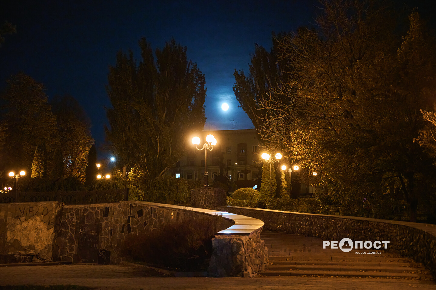 Харків, пейзаж, осінь, місяць